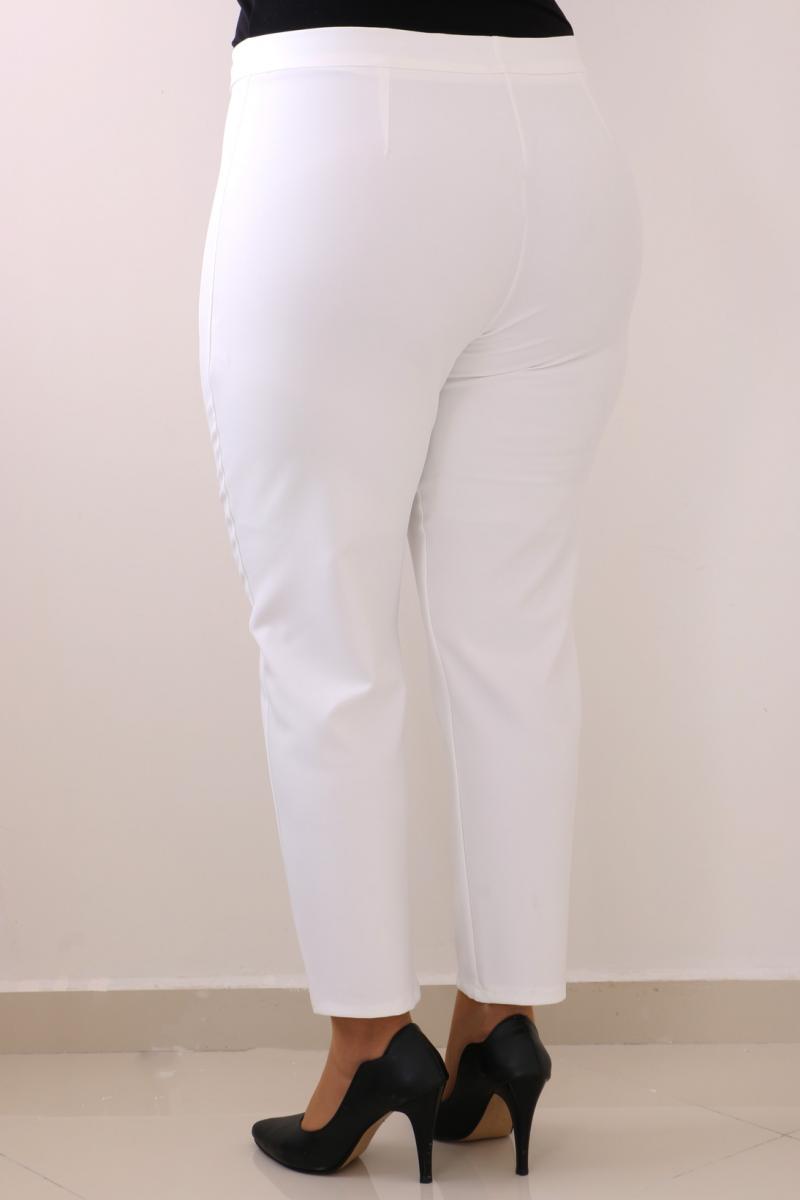 Women's Oversize Buttoned Ecru Carrot Pants